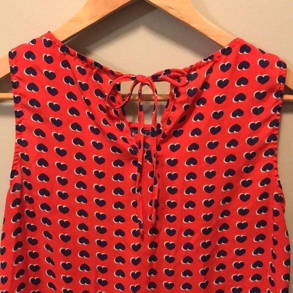 CYNTHIA ROWLEY Sleeveless Pleated Heart Blouse - Picture 2 of 8